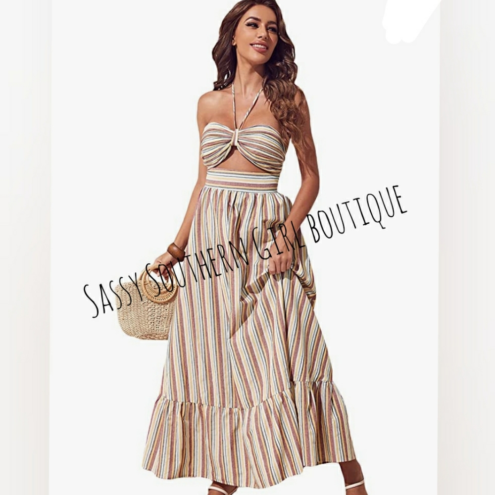 🆕⭐ Boho cut out maxi halter dress - Picture 4 of 12